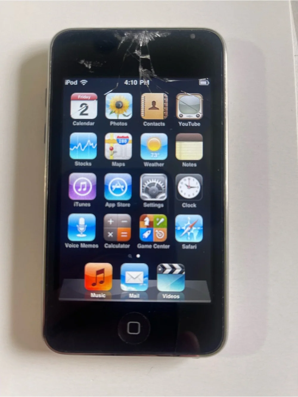 RETRO Apple iPod Touch Black Front Glass Cracked 8GB Works!